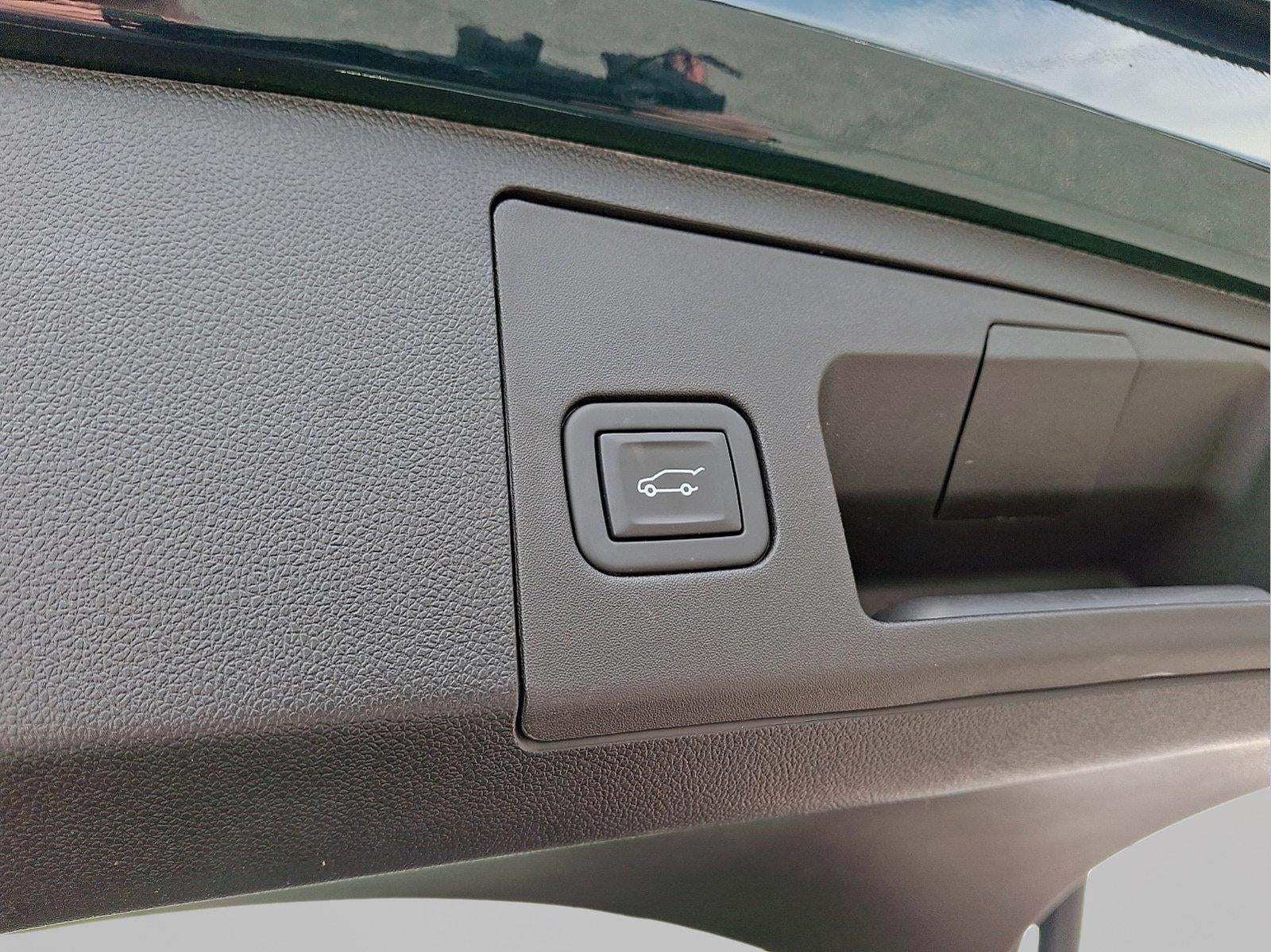 2024 Cadillac XT4 AWD Premium Luxury