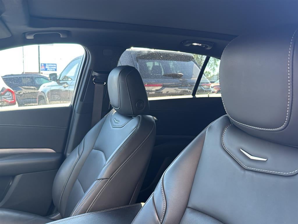 2024 Cadillac XT4 AWD Premium Luxury