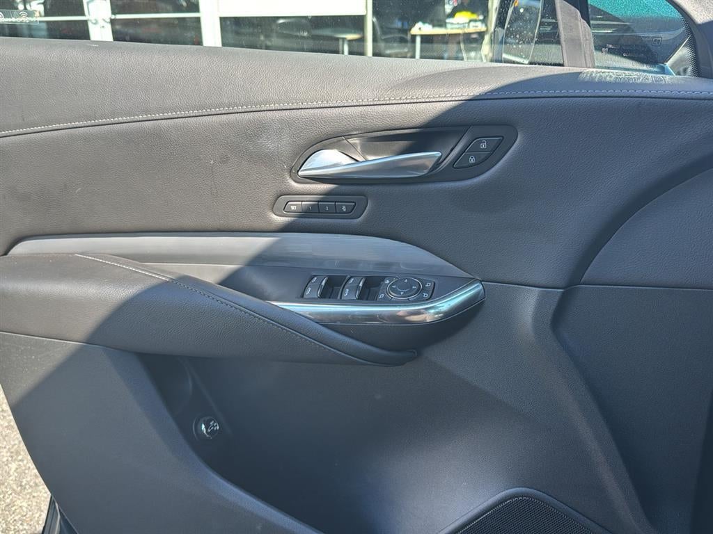 2024 Cadillac XT4 AWD Premium Luxury