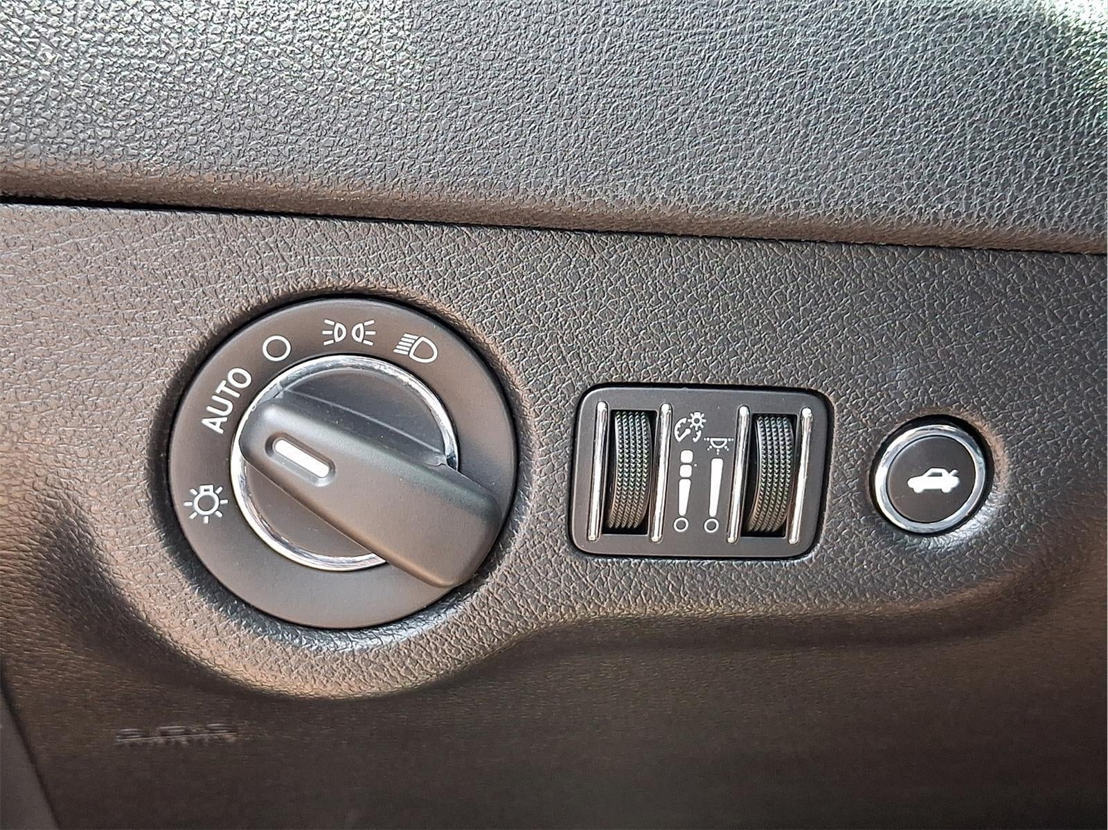2015 Chrysler 300 Limited
