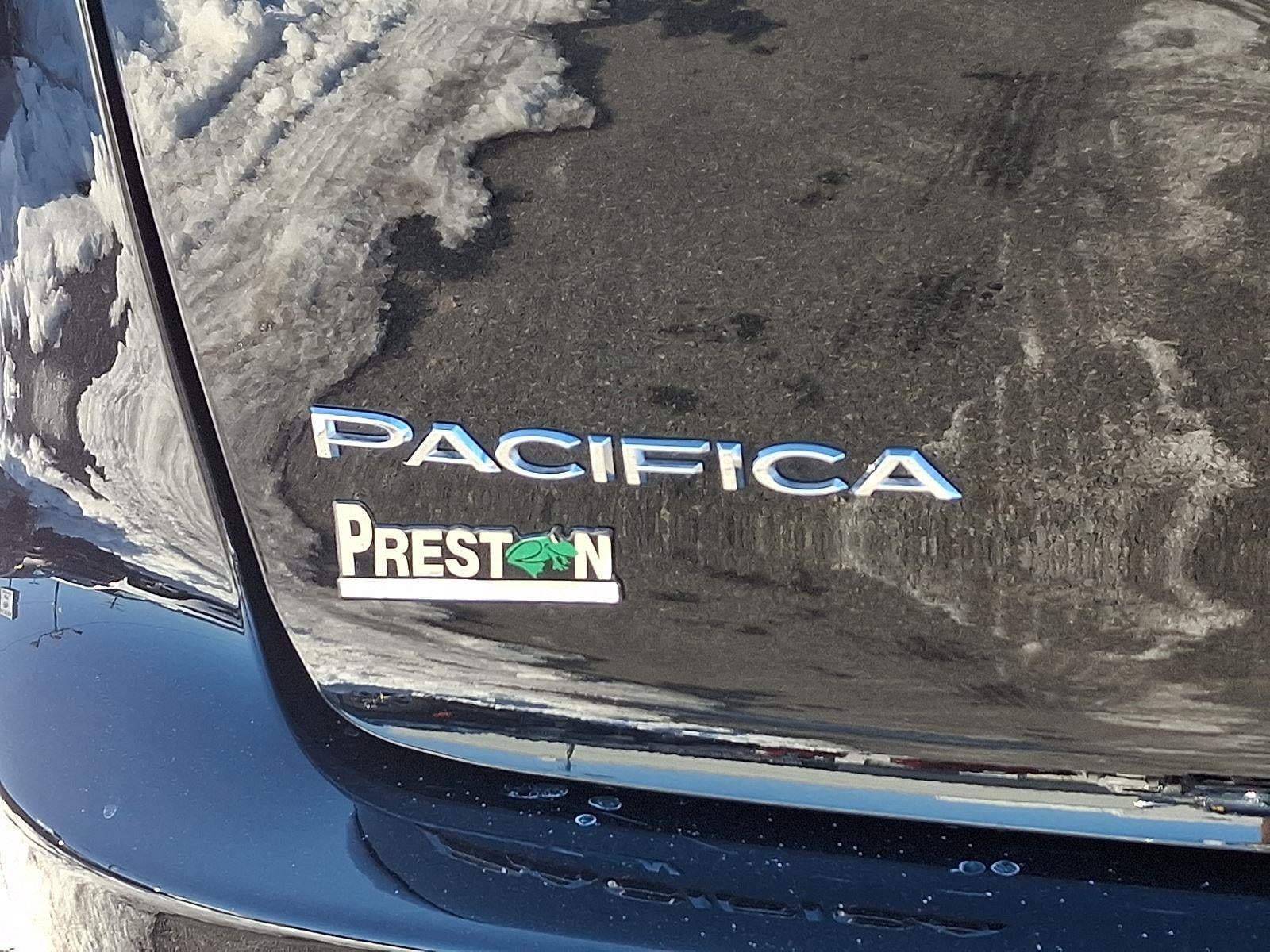 2025 Chrysler Pacifica Select