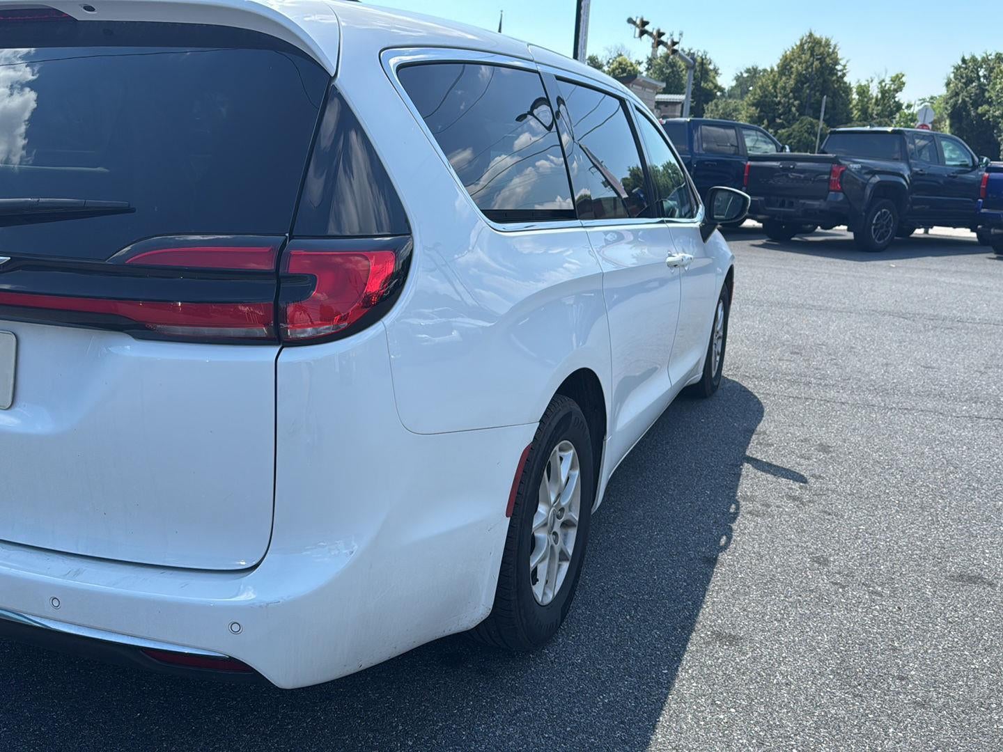 2023 Chrysler PACIFICA TOURL