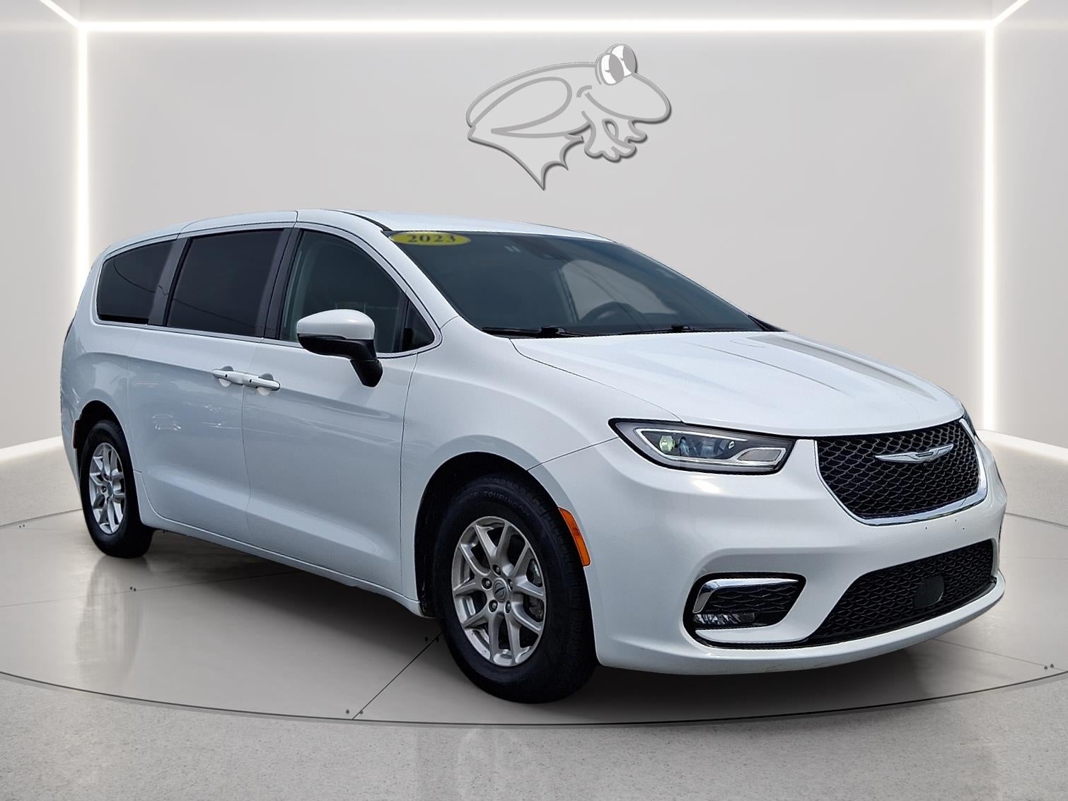 2023 Chrysler PACIFICA TOURL