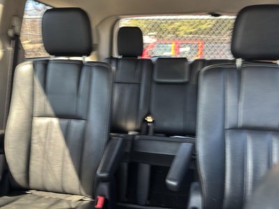 2016 Chrysler Town & Country Touring