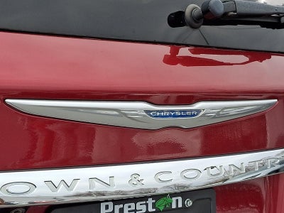 2016 Chrysler Town & Country Touring