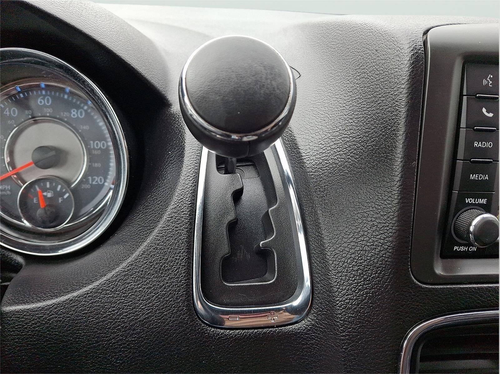 2016 Chrysler Town & Country Touring