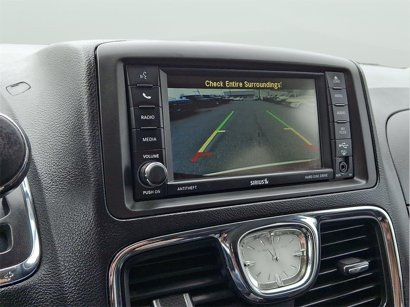 2016 Chrysler Town & Country Touring