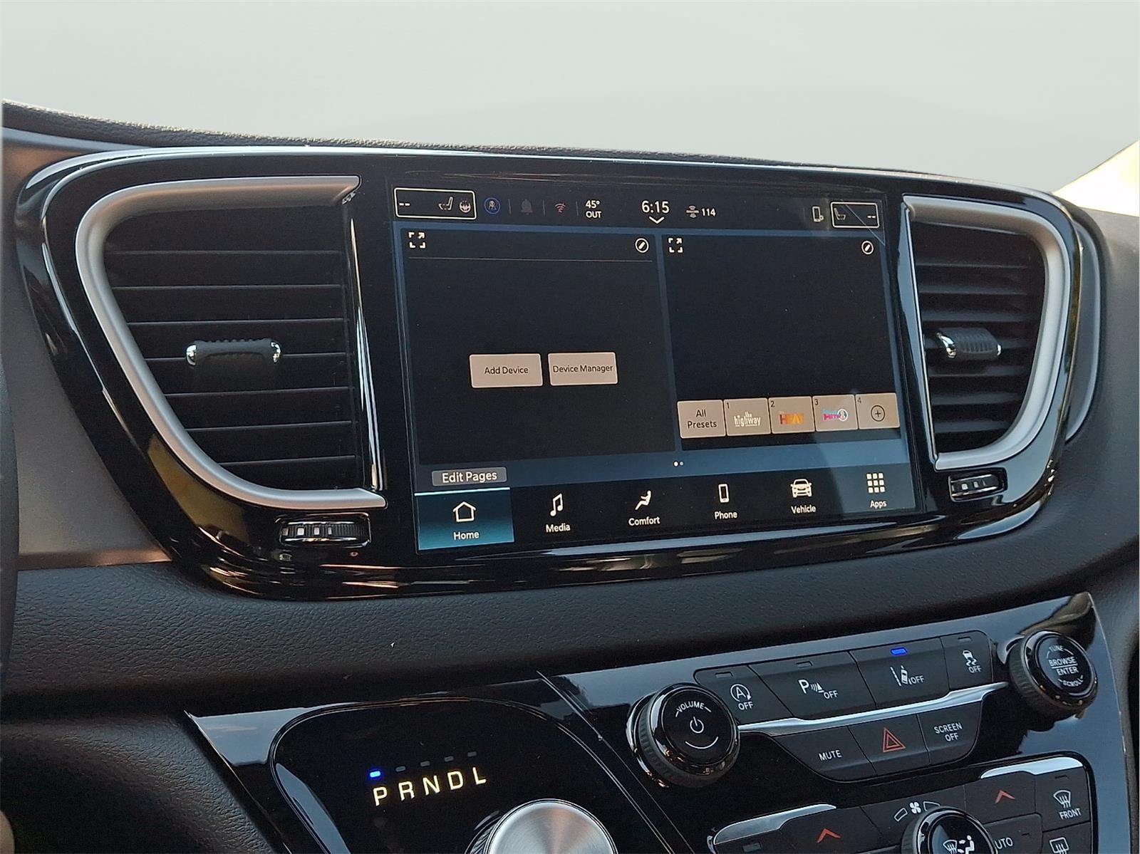 2026 Chrysler Voyager LX