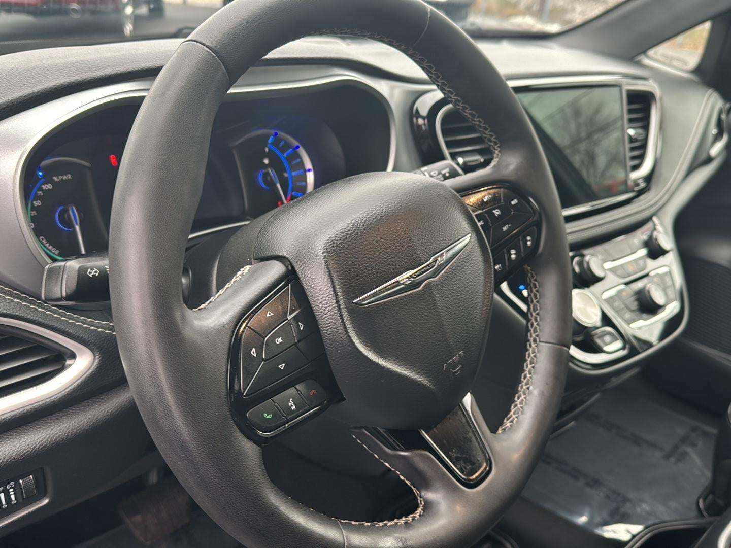 2022 Chrysler Pacifica Hybrid Touring L