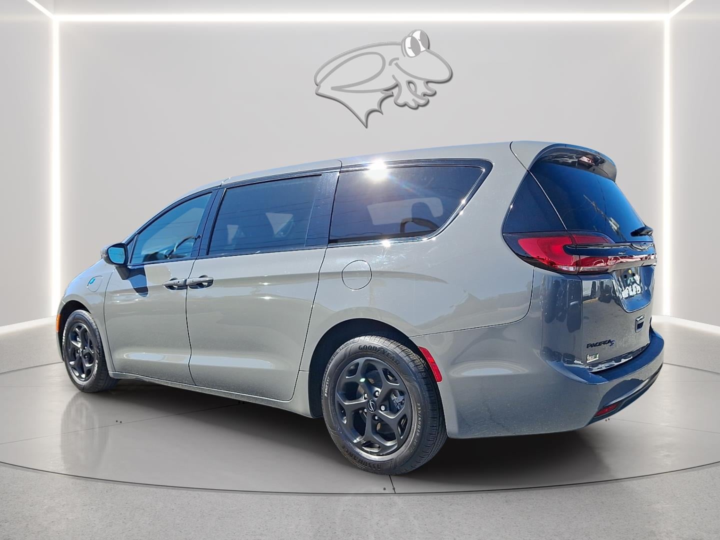 2022 Chrysler Pacifica Hybrid Touring L