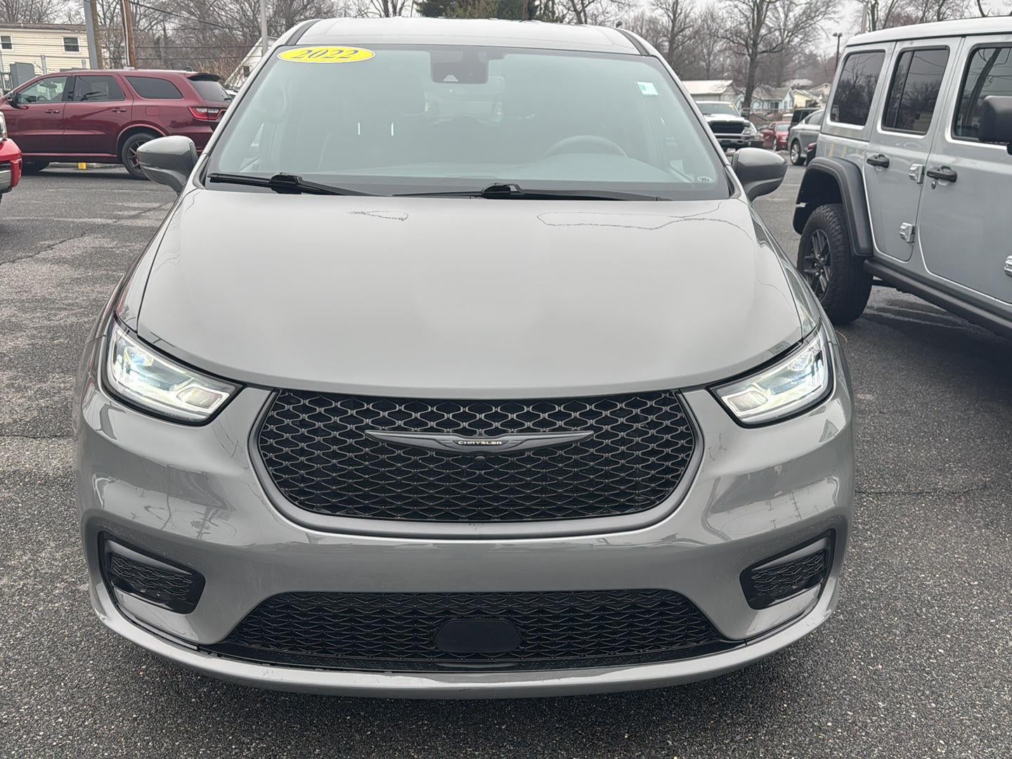 2022 Chrysler Pacifica Hybrid Touring L