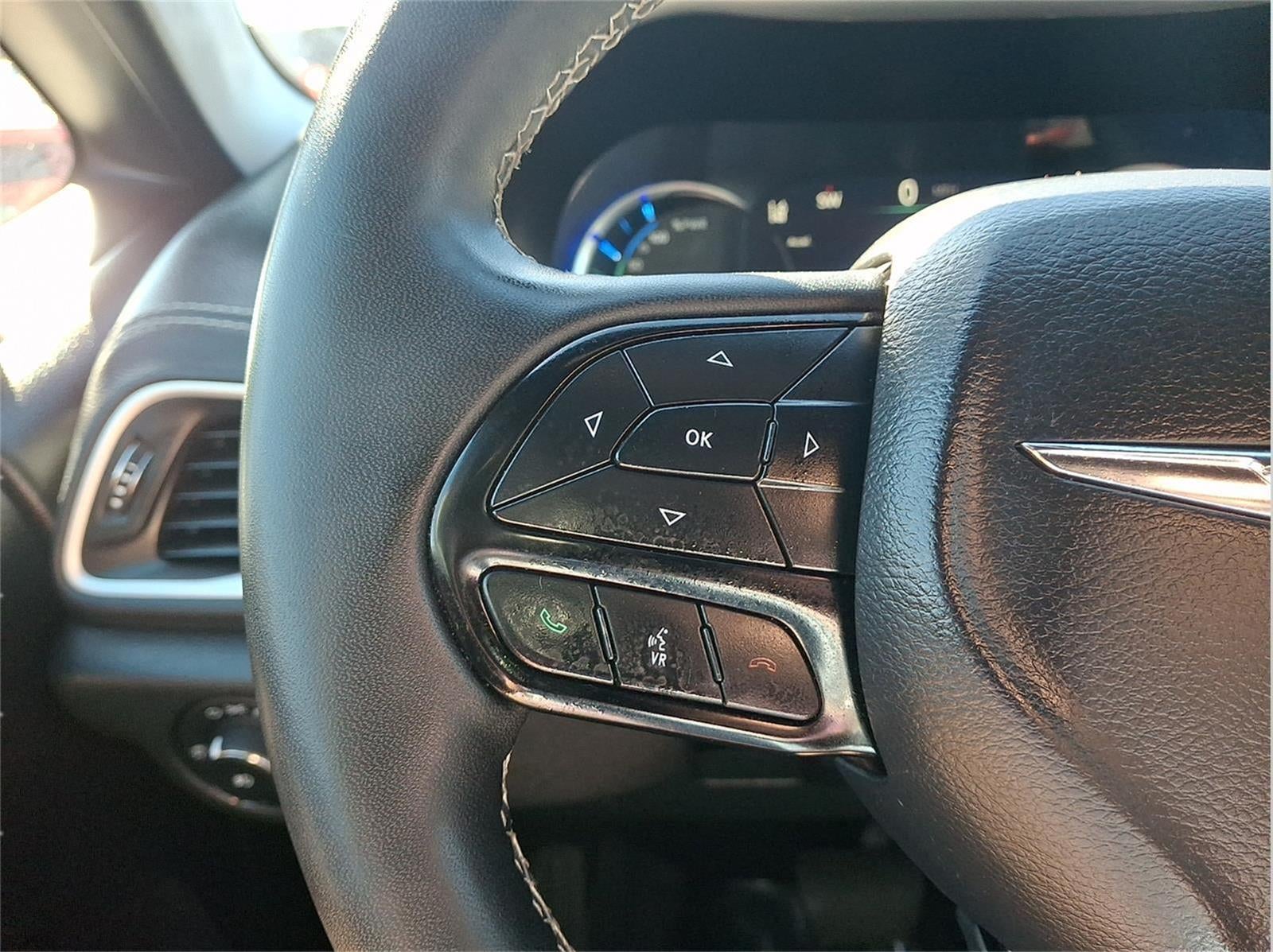 2022 Chrysler Pacifica Hybrid Touring L