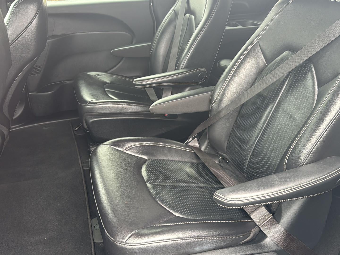 2022 Chrysler Pacifica Hybrid Touring L