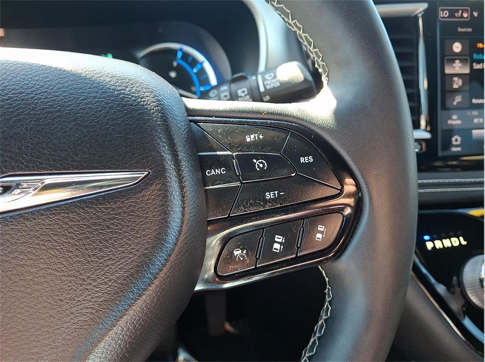 2022 Chrysler Pacifica Hybrid Touring L