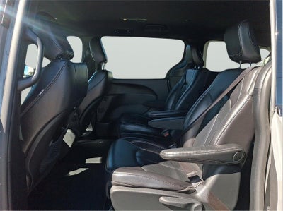 2022 Chrysler Pacifica Hybrid Touring L