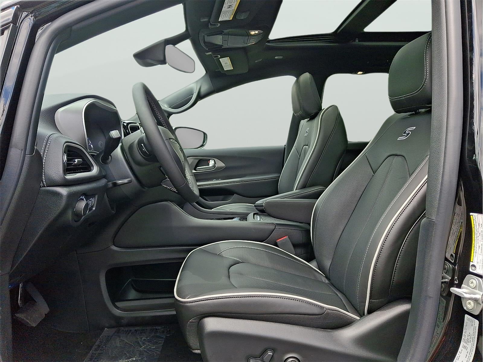 2027 Chrysler Pacifica Limited