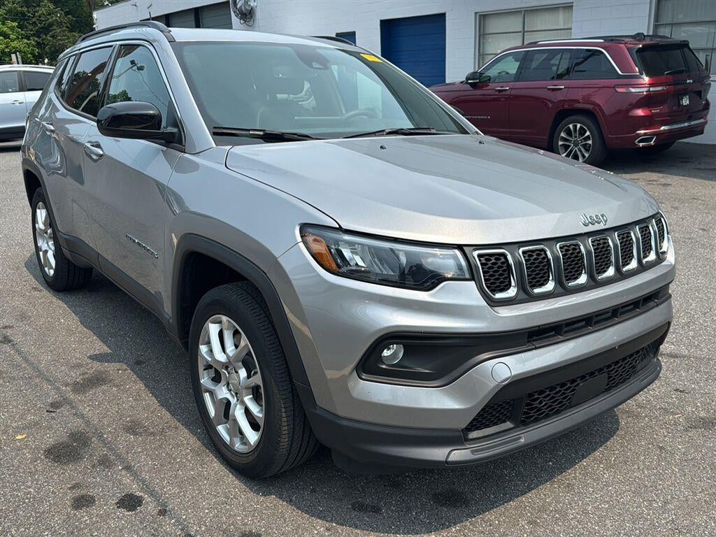 2023 Jeep Compass Latitude Lux