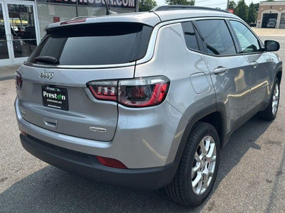2023 Jeep Compass Latitude Lux