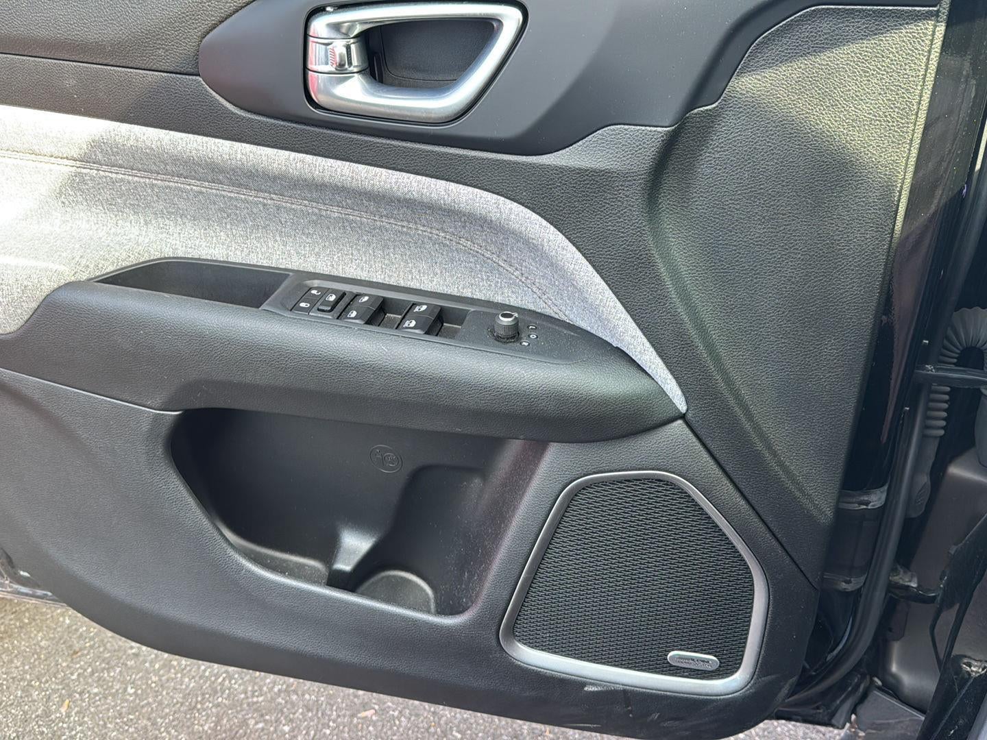 2023 Jeep Compass Latitude Lux