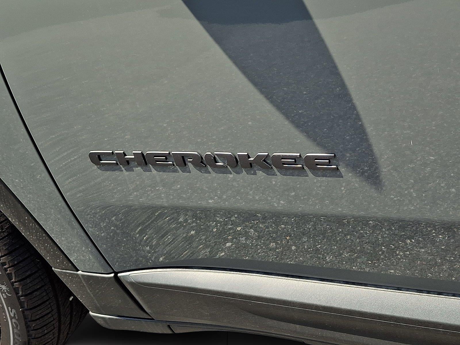 2026 Jeep CHEROKEE Overland