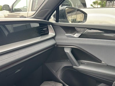 2025 Volkswagen Tiguan SE R-Line Black