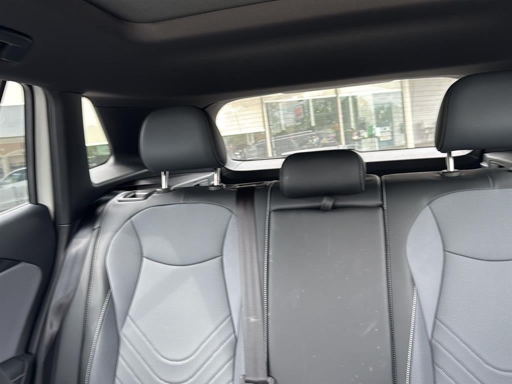 2025 Volkswagen Tiguan SE R-Line Black