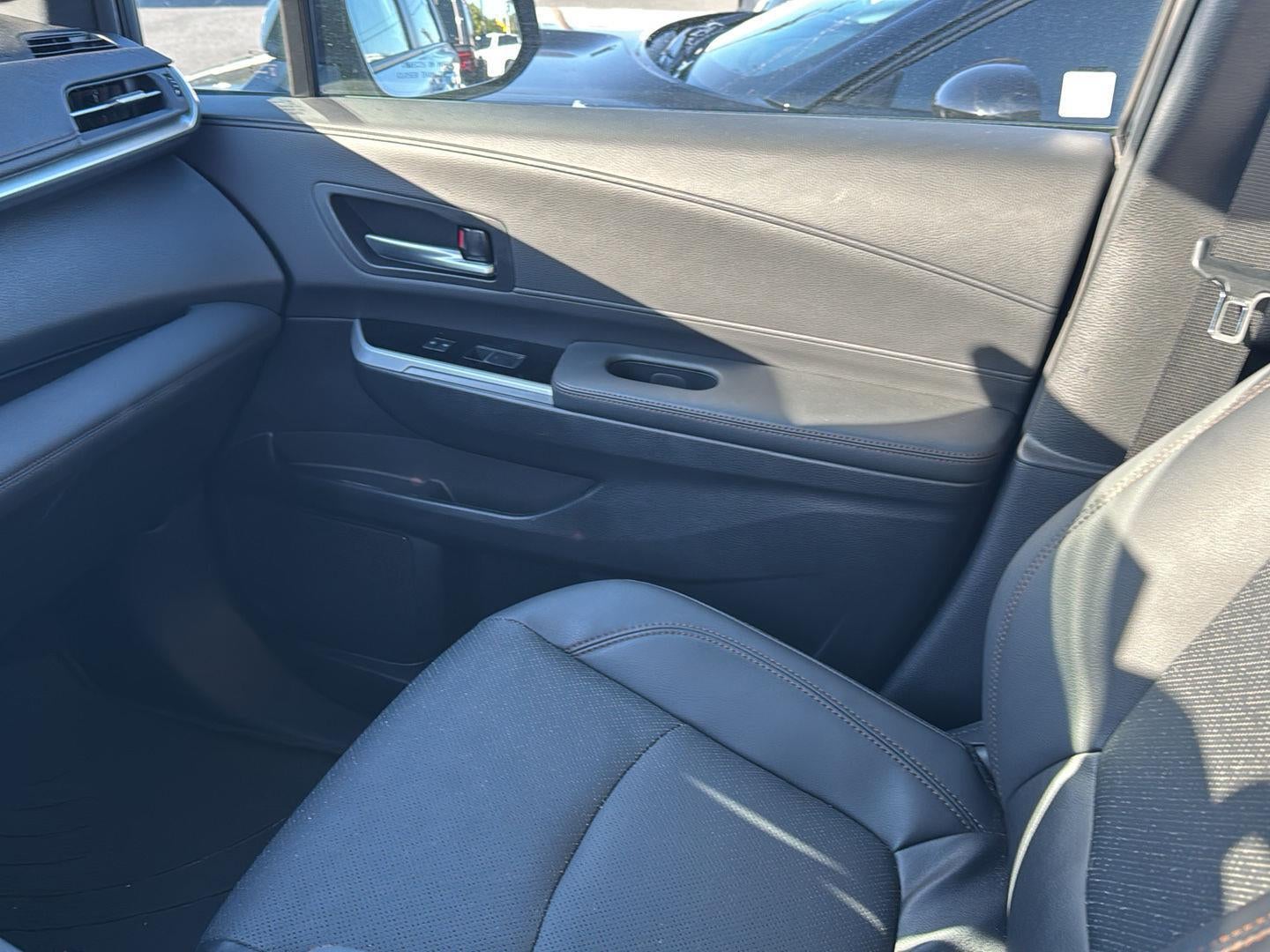 2025 Toyota Sienna Platinum 7-Passenger