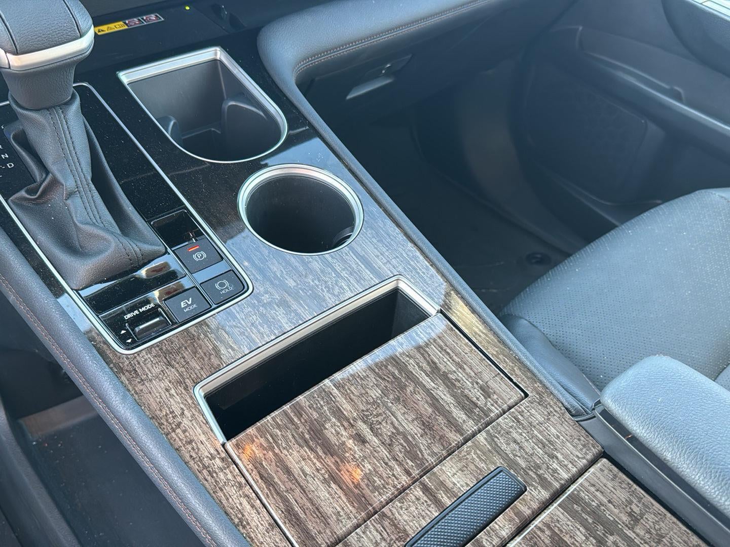 2025 Toyota Sienna Platinum 7-Passenger