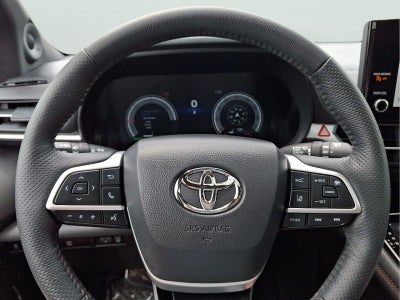 2025 Toyota Sienna Platinum 7-Passenger