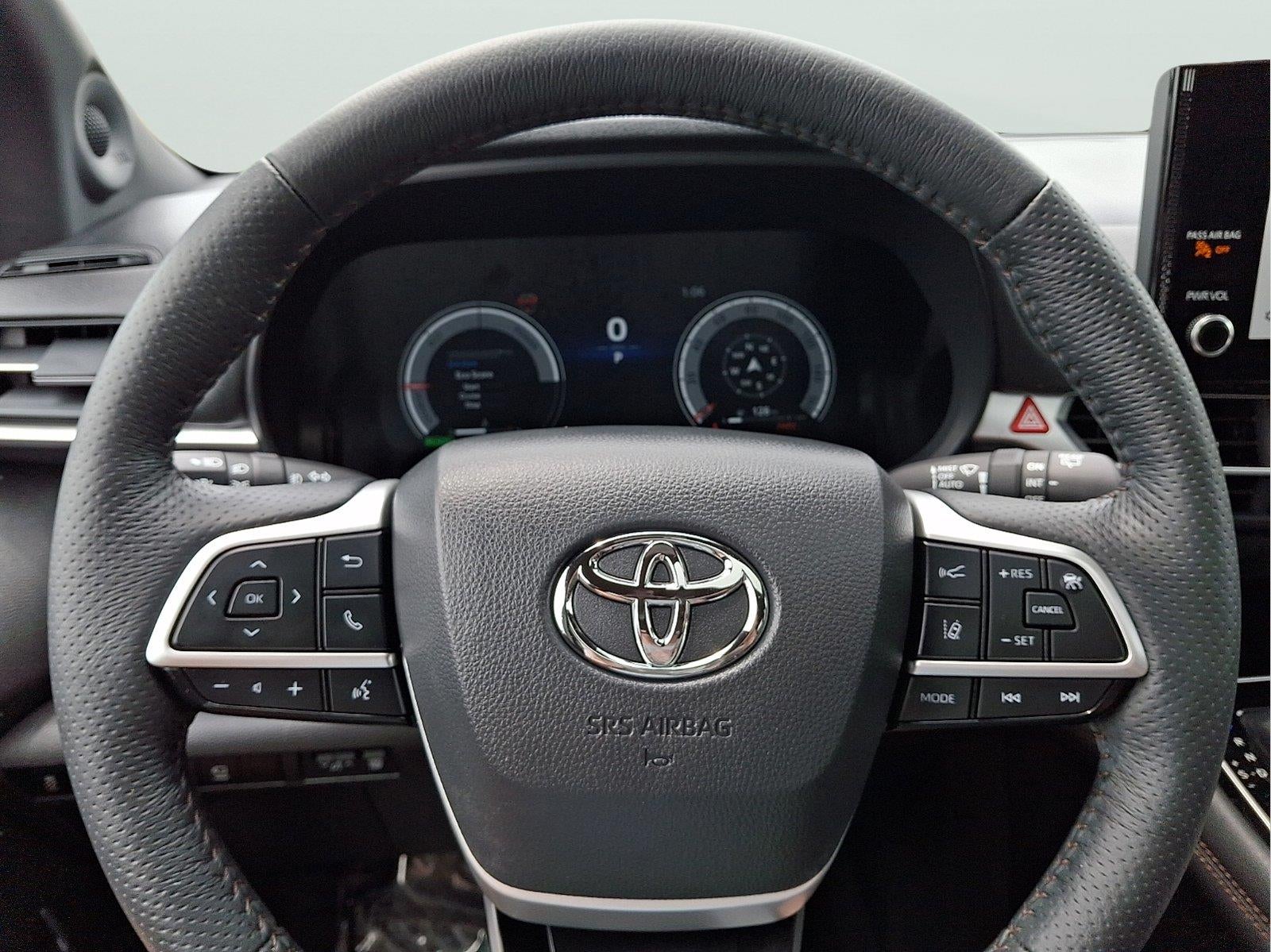 2025 Toyota Sienna Platinum 7-Passenger