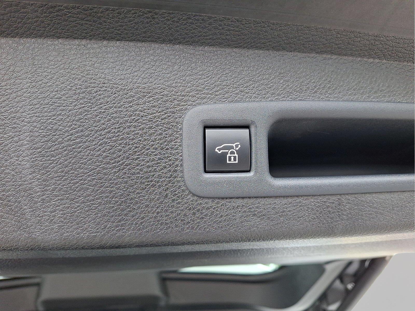 2025 Toyota Sienna Platinum 7-Passenger
