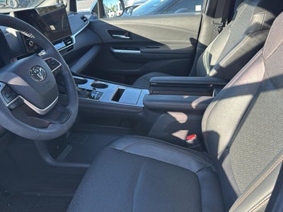 2025 Toyota Sienna Platinum 7-Passenger