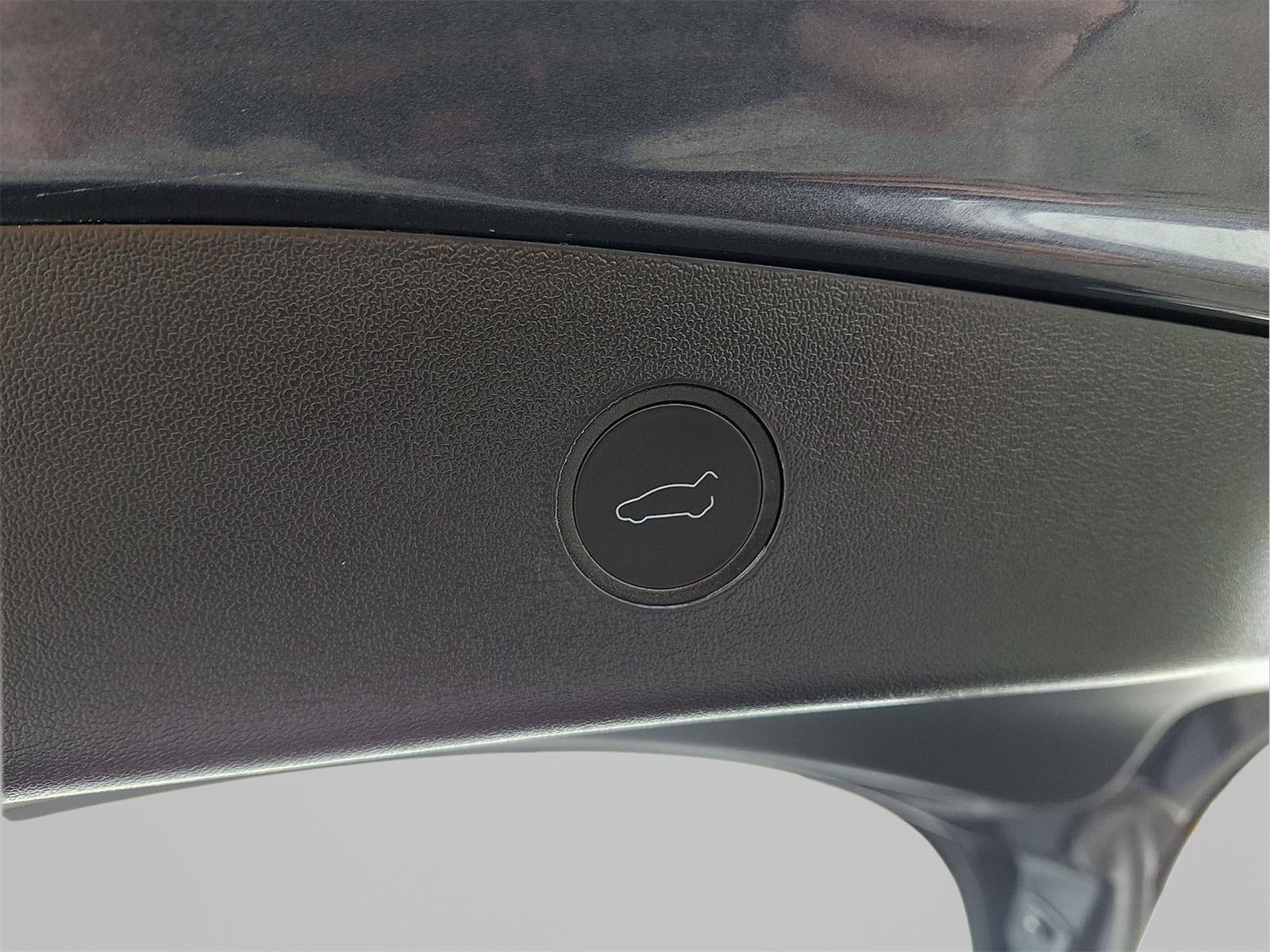 2023 Tesla Model 3 RWD