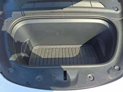 2024 Tesla Model Y Base