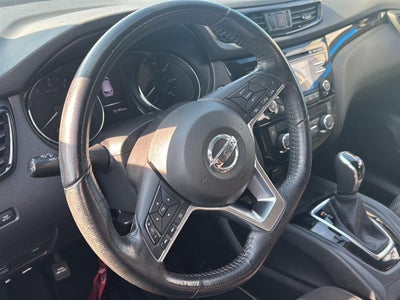 2017 Nissan Rogue Sport SV