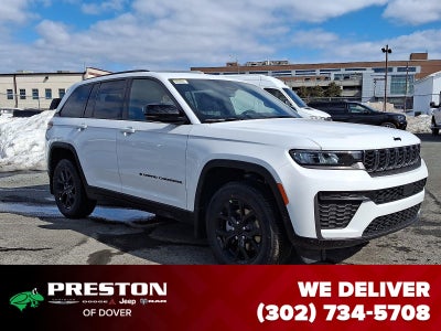 2026 Jeep Grand Cherokee Laredo Altitude