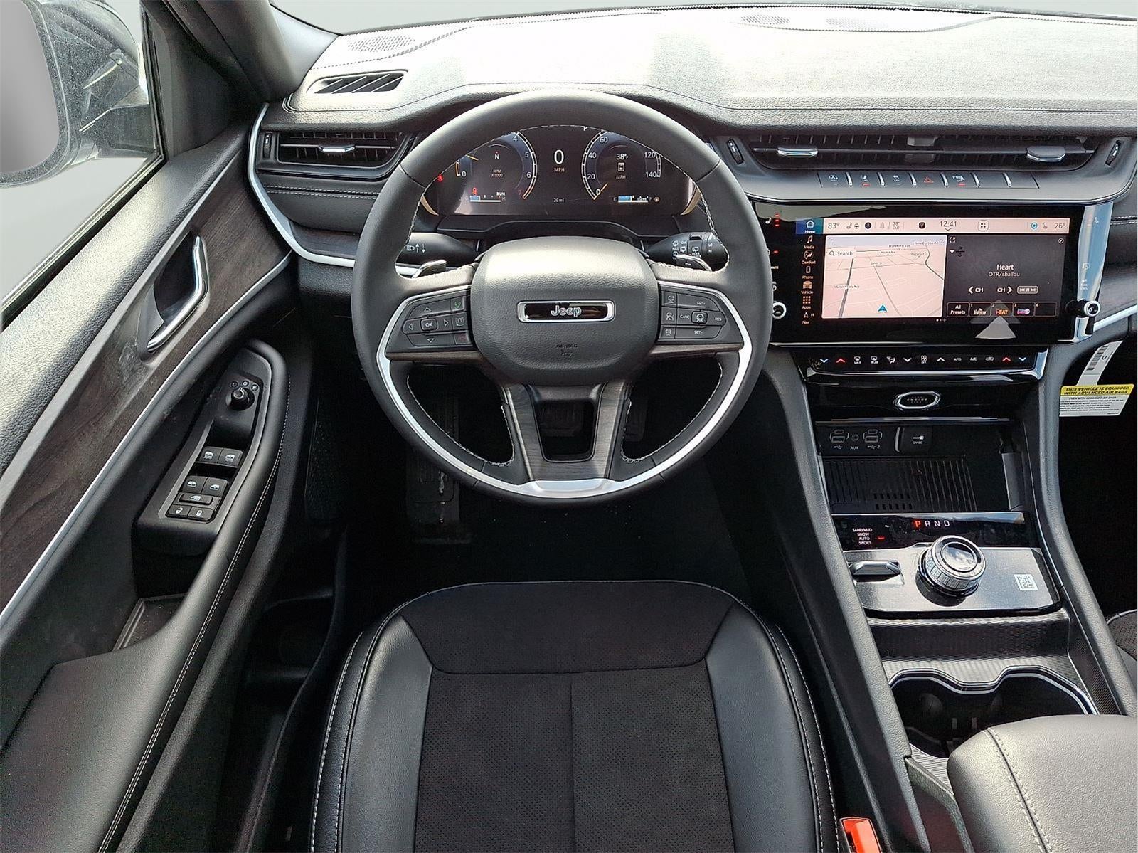 2026 Jeep Grand Cherokee Laredo Altitude