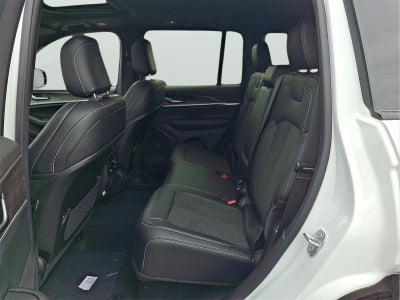 2026 Jeep Grand Cherokee Laredo Altitude