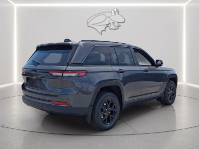 2026 Jeep Grand Cherokee Laredo Altitude