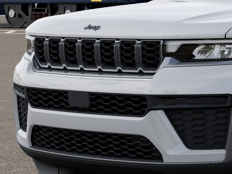 2026 Jeep CHEROKEE GRAND CHEROKEE LAREDO ALTITUDE 4X4