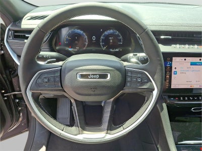 2026 Jeep Grand Cherokee Laredo Altitude