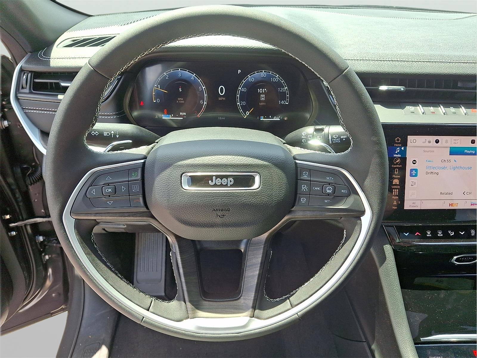 2026 Jeep Grand Cherokee Laredo Altitude