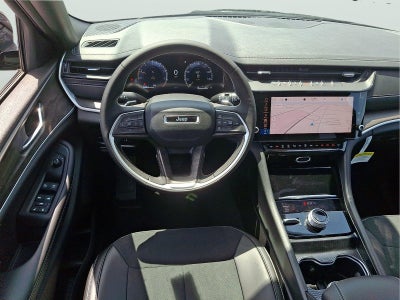 2026 Jeep Grand Cherokee Laredo Altitude