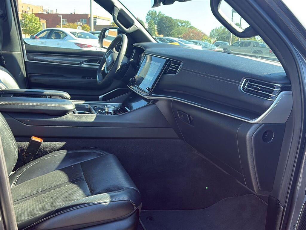 2023 Jeep Wagoneer BASE