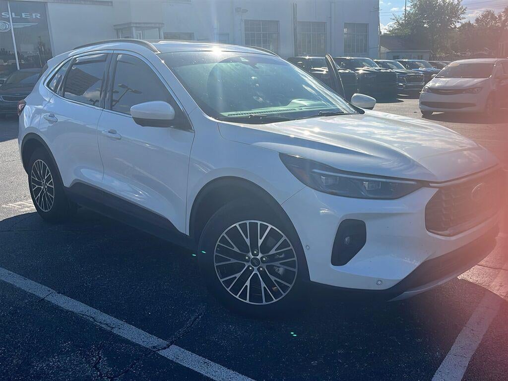 2023 Ford Escape Plug-In Hybrid Base