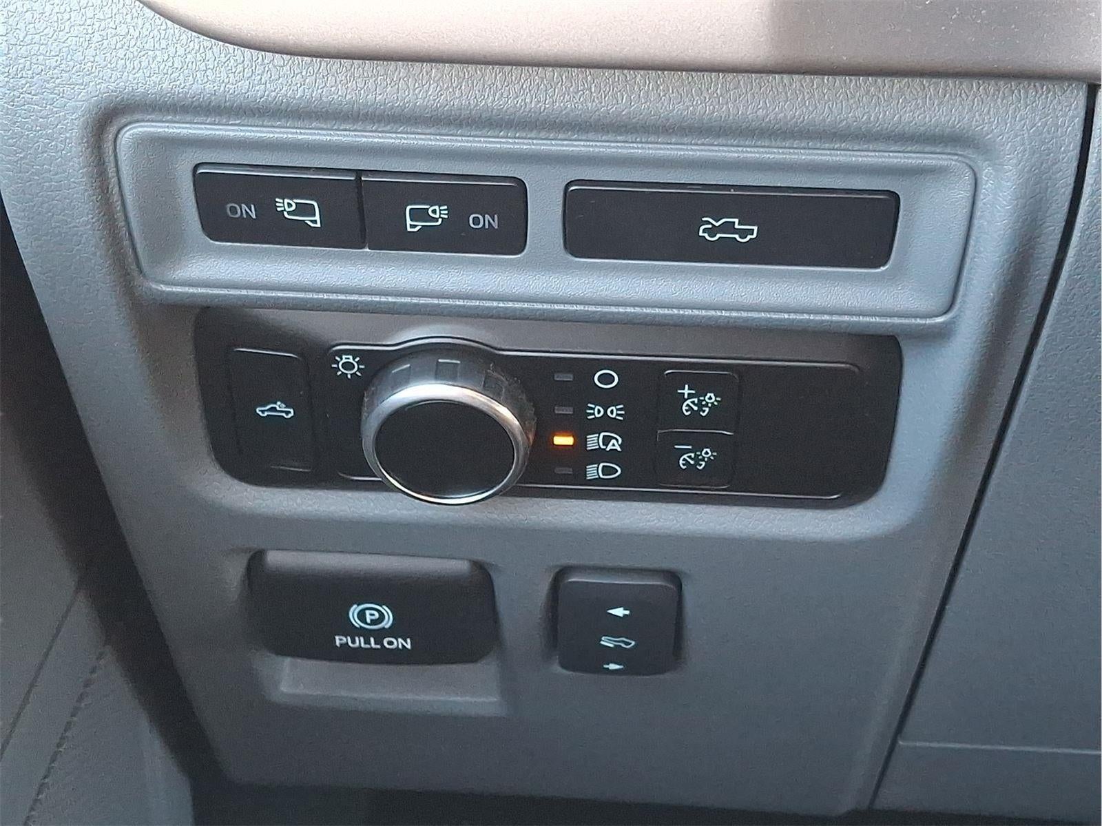 2023 Ford F-150 Lightning XLT