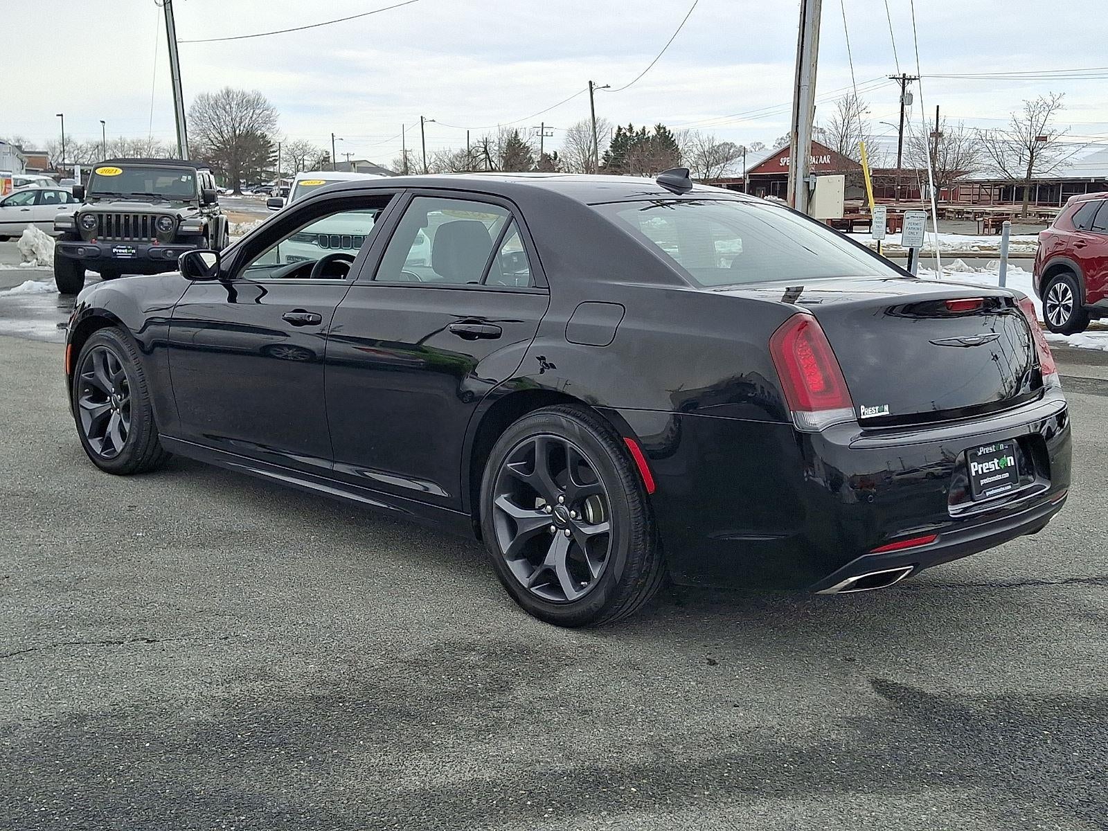 2023 Chrysler 300 300 Touring L