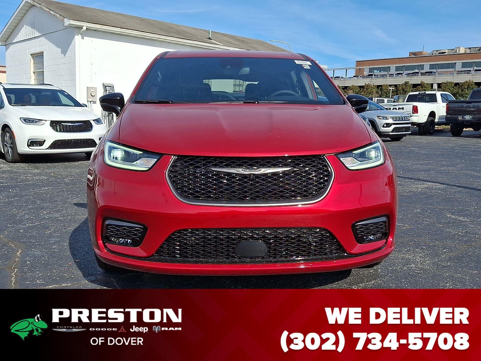 2026 Chrysler Pacifica Select