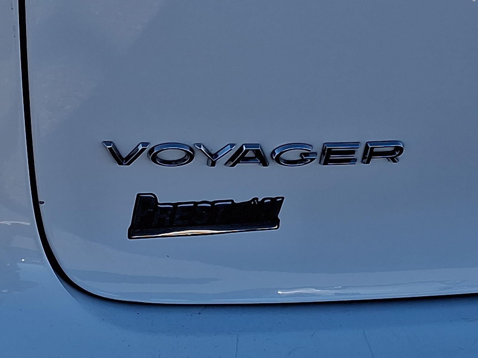 2022 Chrysler Voyager LX