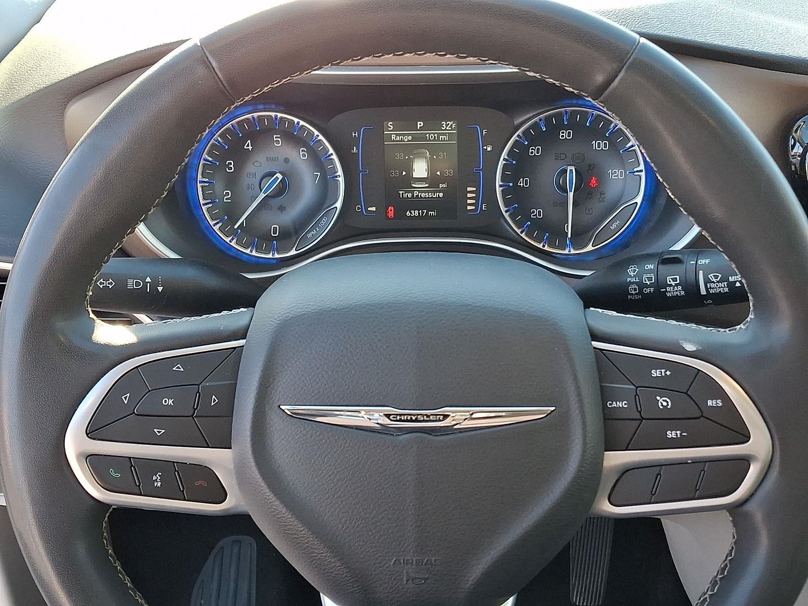 2022 Chrysler Voyager LX